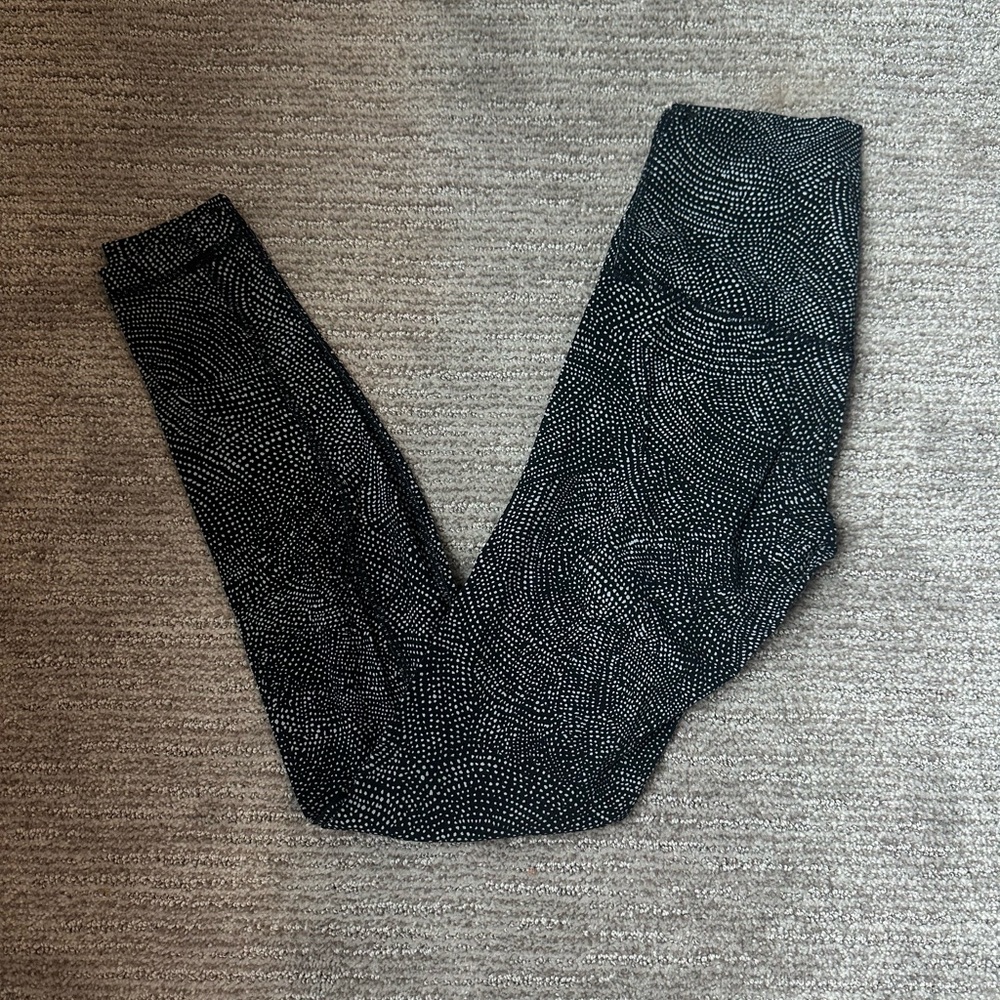 Dot Pattern Size 4 Align Leggings - image 1